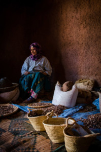 Maroc - 2013 - Femme assise